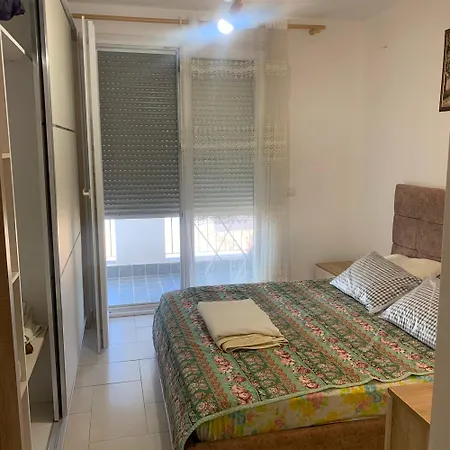 Апартаменты Direct Sea View