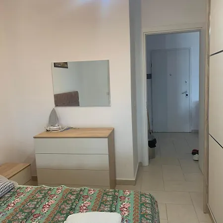 Апартаменты Direct Sea View